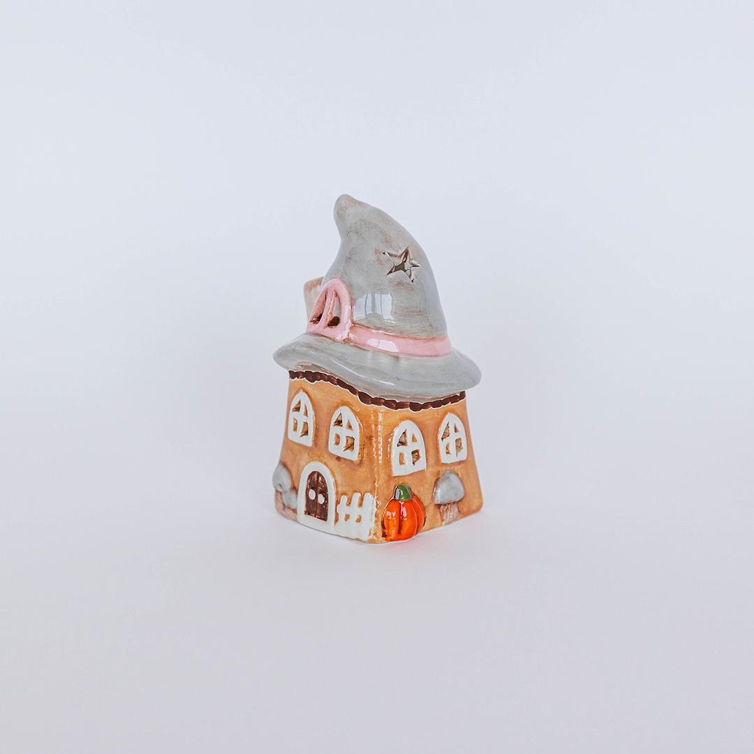 FP-ZEL4135 House With A Witch Hat Tealight Candle Holder