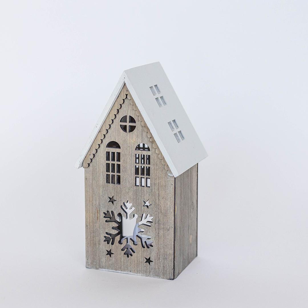 FP-SVIC023 Wooden House With Snowflake Pattern Decoration