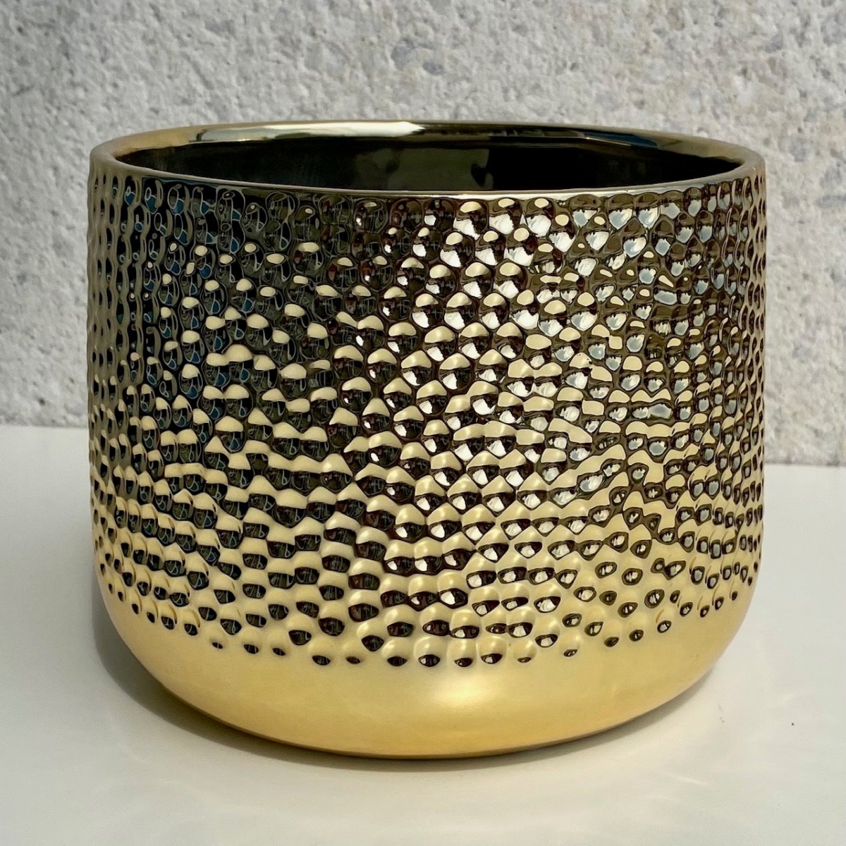 AI-CE10-1103 Shiny Gold Hammered Finish Planter