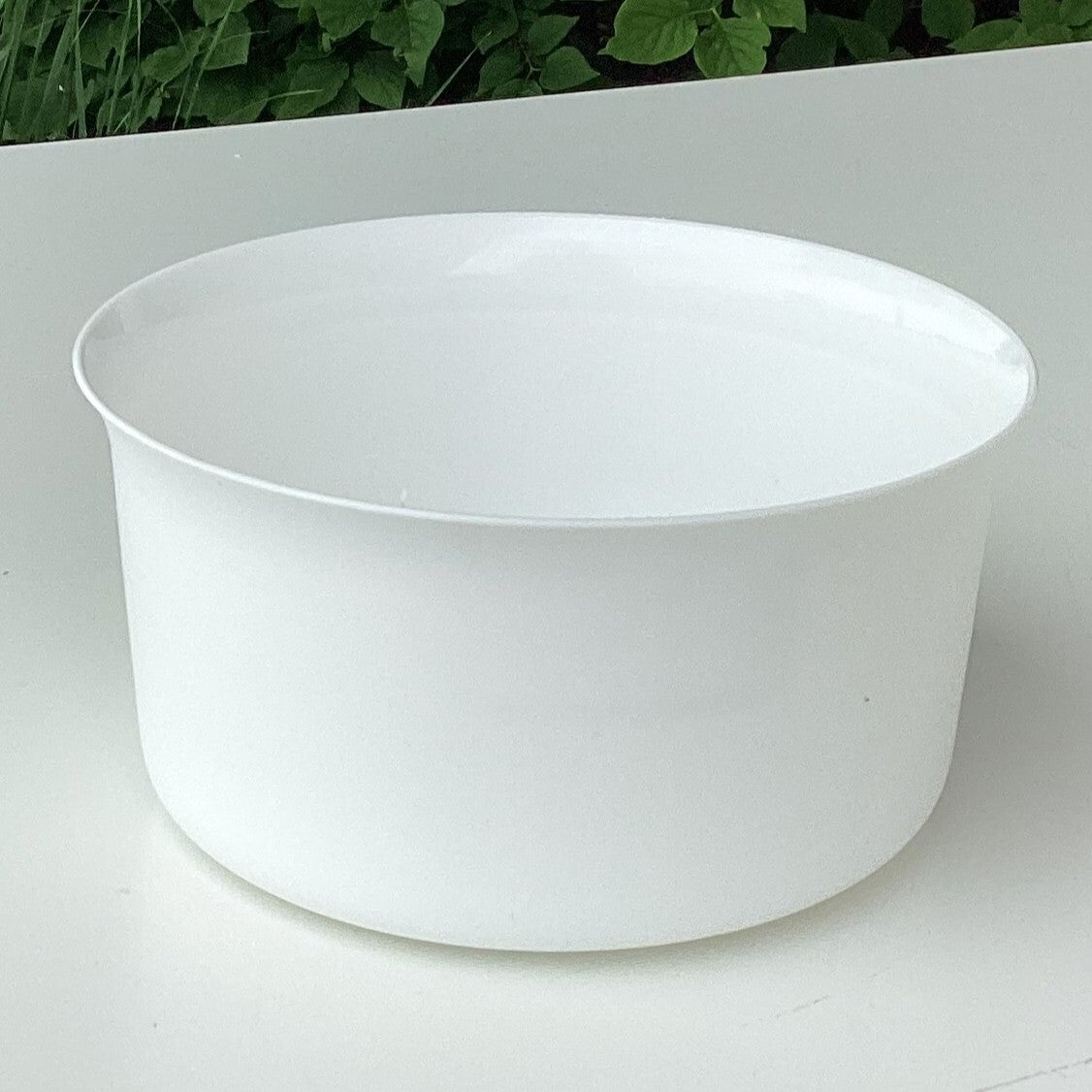 AI-N08WH White Cache Pot Planter
