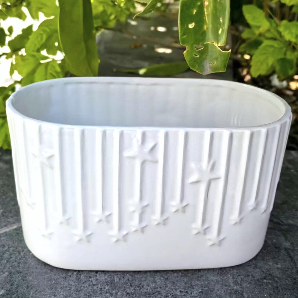 AI-CE19-1121 Shiny White Falling Stars Pattern Planter