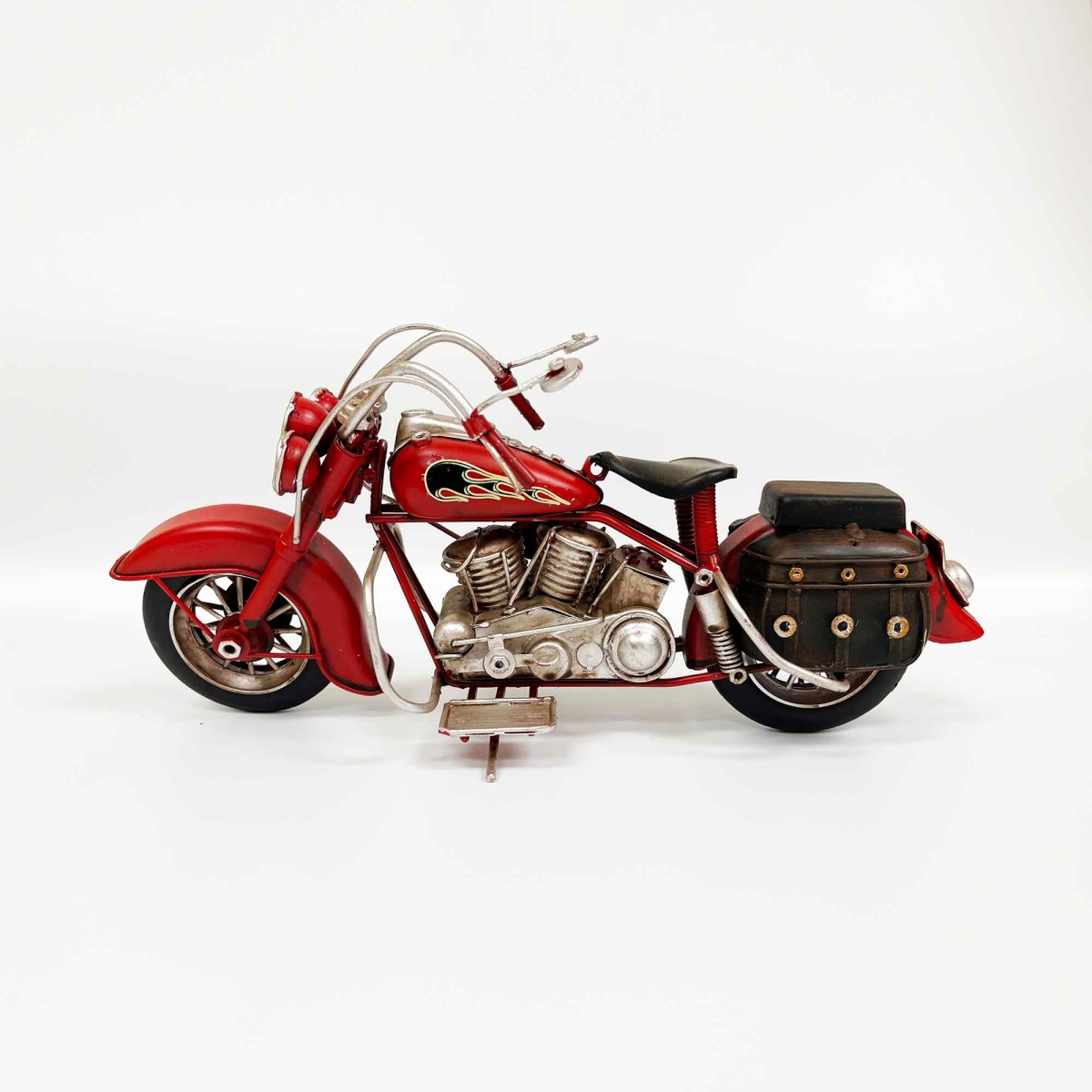 BM-RD2056 Motorcycle With Saddle Bag Figurine