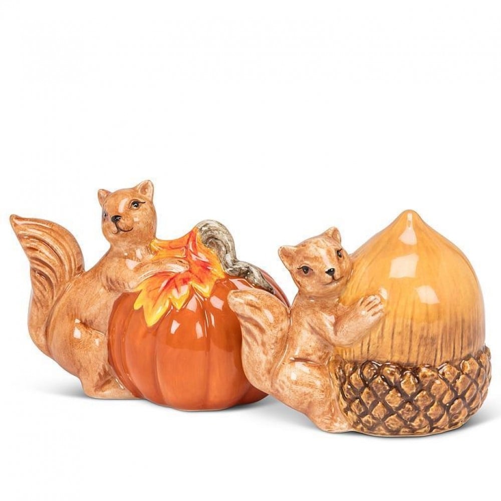 AB-27-SCURRY-SP Squirrels With Pumpkin And Acorn Salt & Pepper Shaker