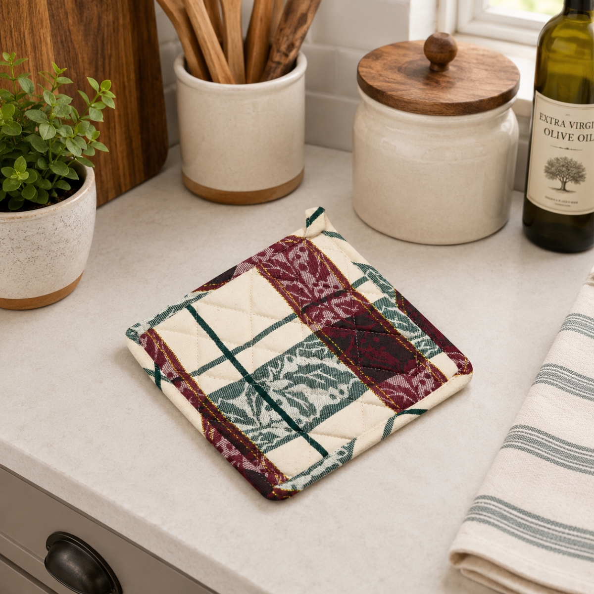 AG-40205 Set Of 2 Noel-Check Pattern Pot Holders