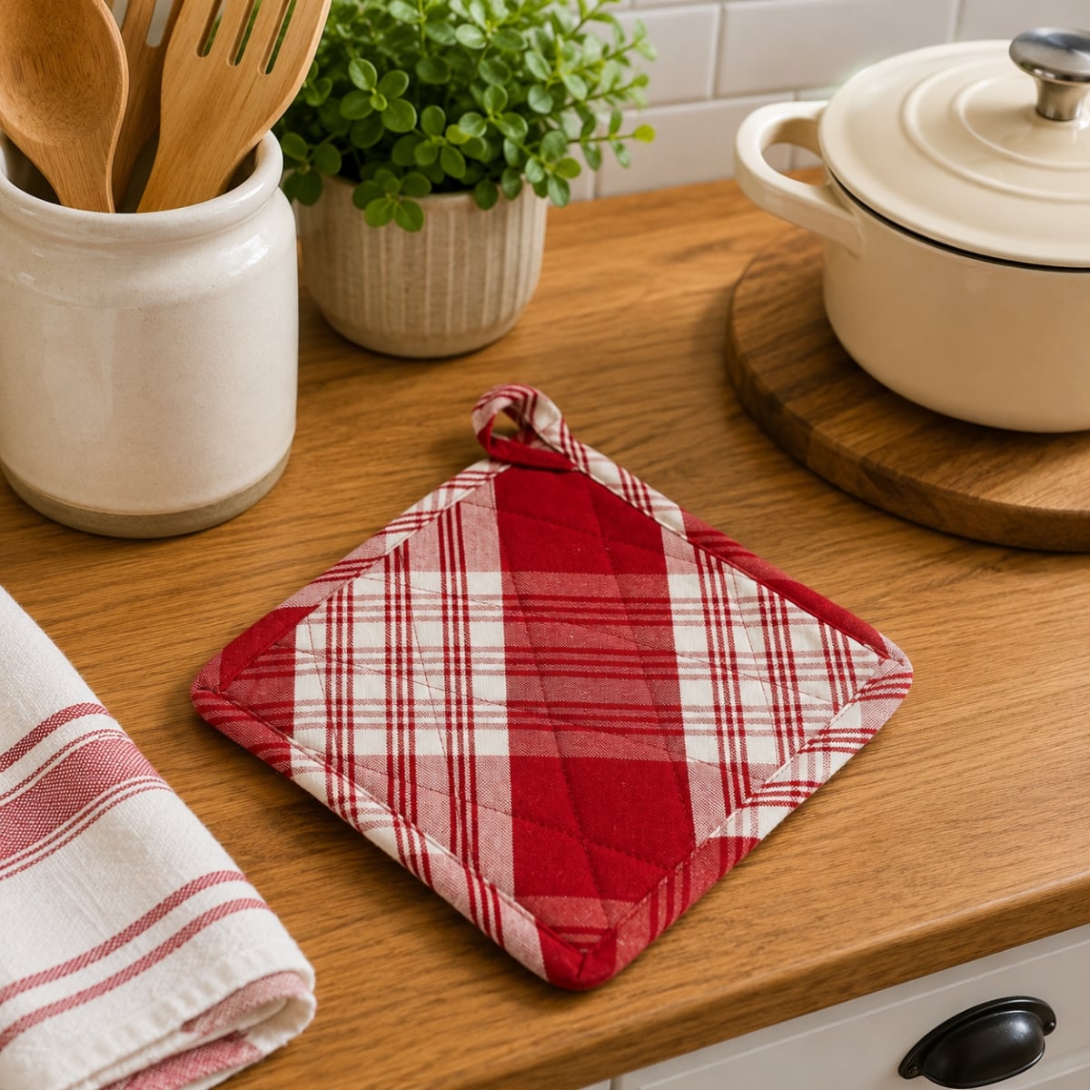 AG-40274 Set Of 2 Stone Red Plaid Pot Holders