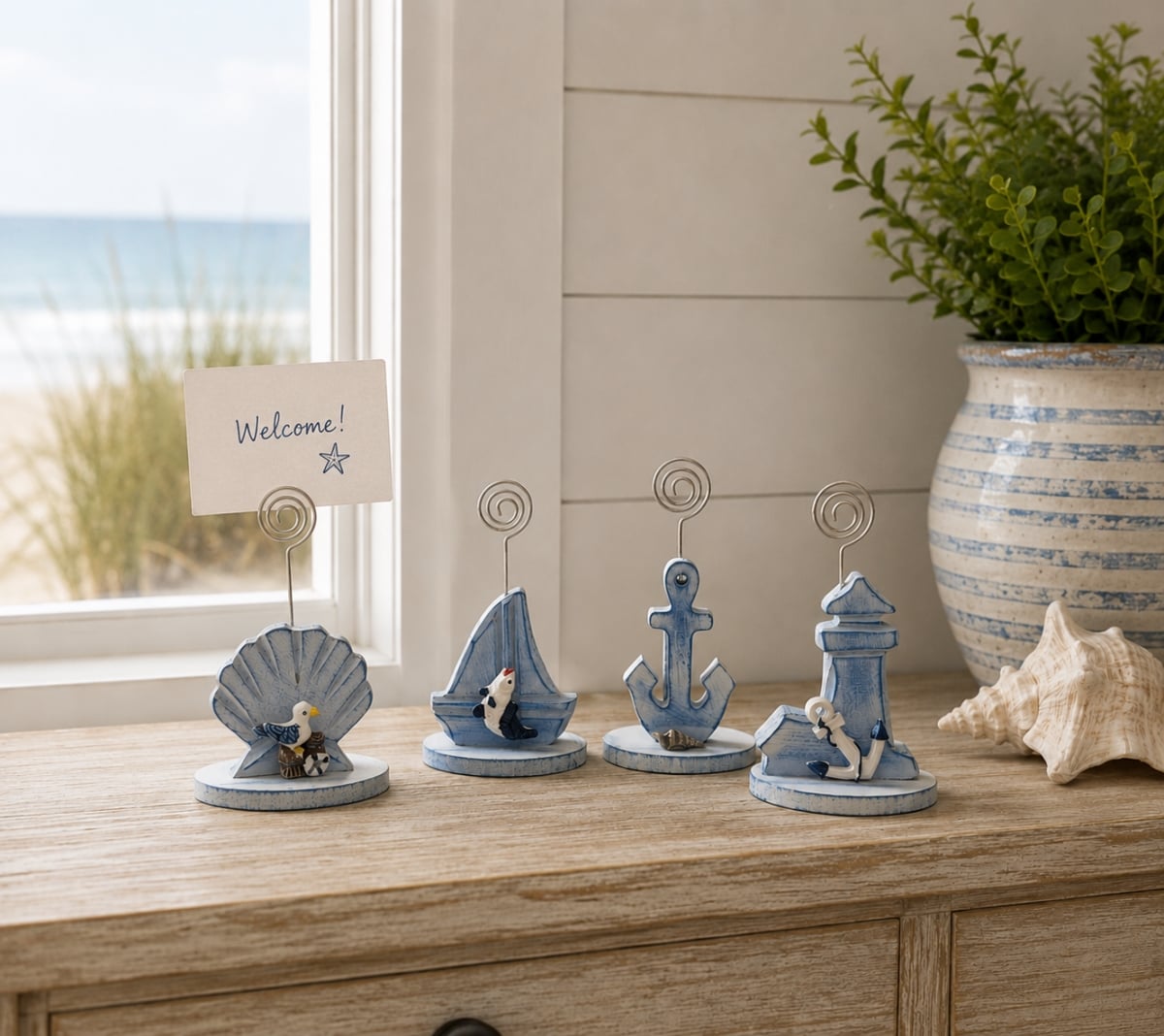 IG-N00.325 Set Of 4 Assorted Nautical Themed Card Holder