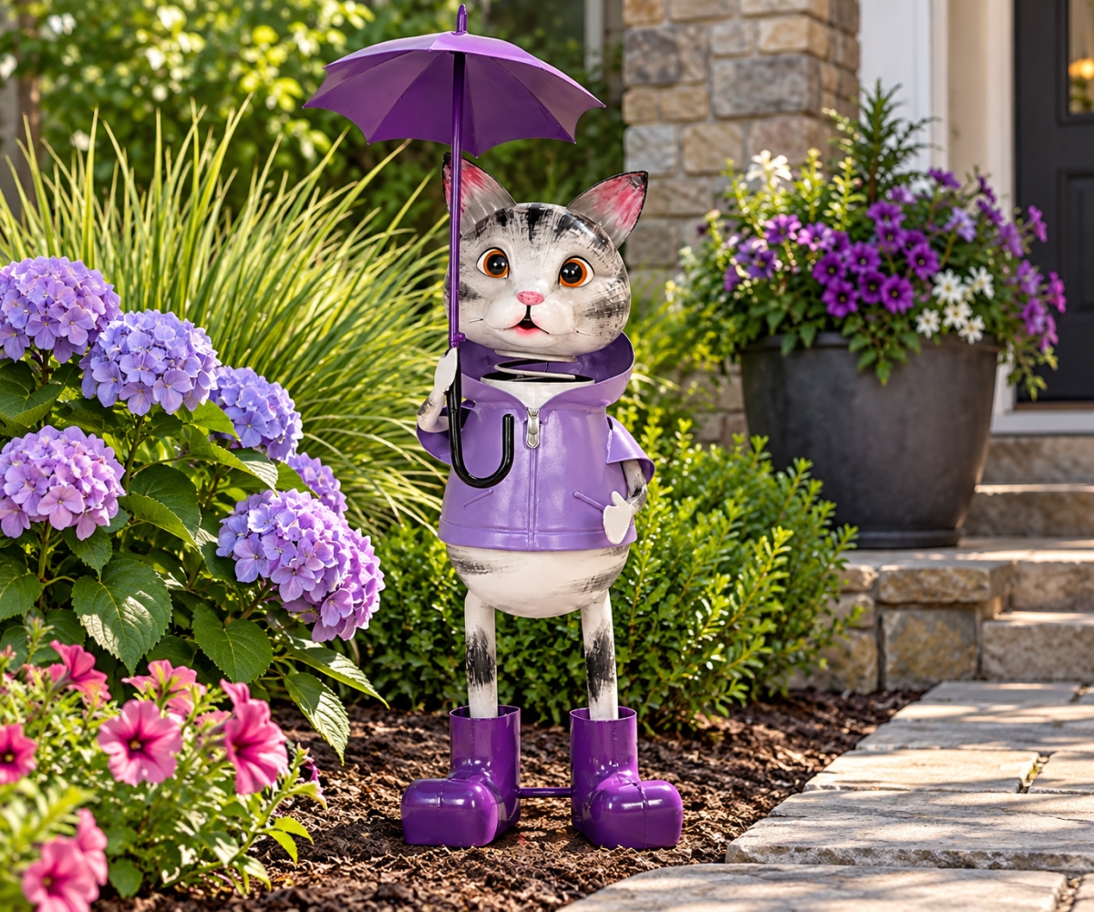 AI-GG9663 Kitten Standing In The Rain Garden Sculpture