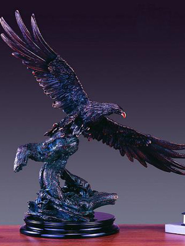 F 27 x 24 in.Treasure of Nature Howling Bronze Soaring Eagle Statue
