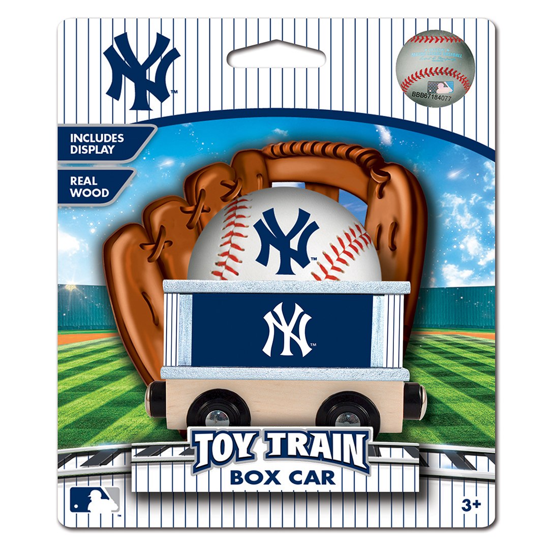 Masterpieces Puzzle 41878 MLB New York Yankees Wood Train Box Car