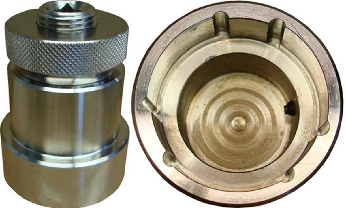 PFM67606 LS-Series Engine Crank Socket with 0.5 in. Drive Stainless Steel - Polished