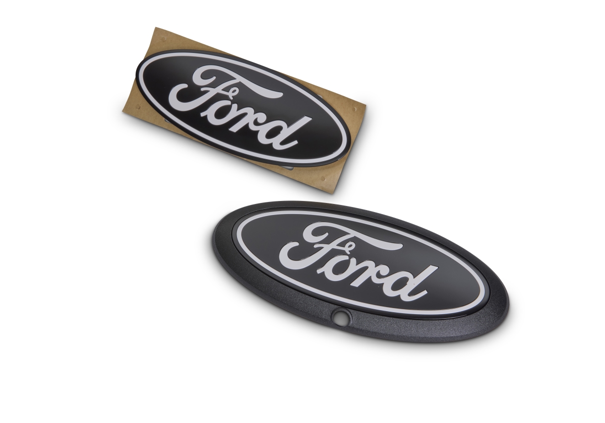 FRDM1447-FBC124 Plastic Black & Chrome Front Camera Provision Emblem  Oval Grille & Tailgate for 2024-2025  Fullsize Truck