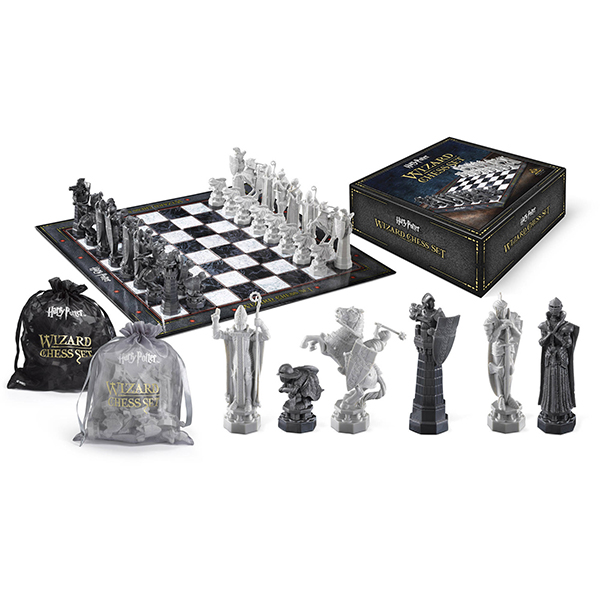 Picture of Mat-Game MGTNC002459 18.5 x 18.5 in. Harry Potter Wizards Chess Set
