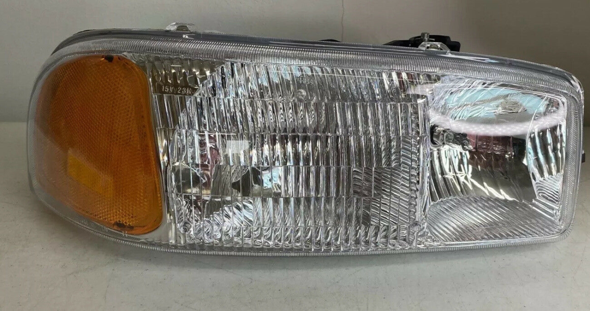 REGGM177-B001R Right Handle Combination Headlight Assembly for 1999-2006 GMC Sierra Halogen 1500