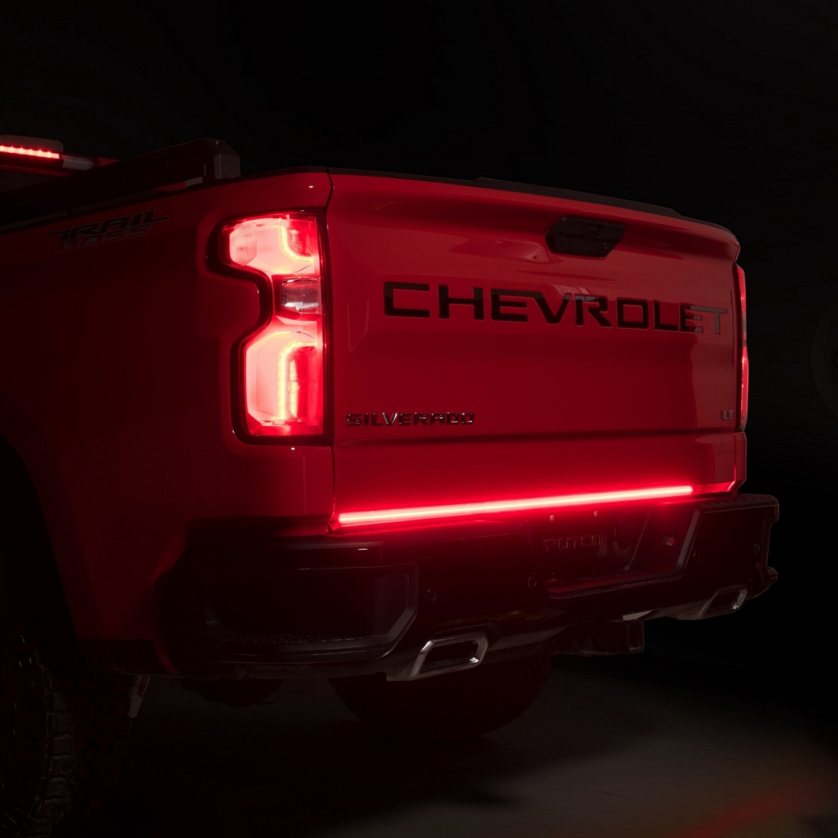 PUT9202960-25 60 in. Blade LED Tailgate Light Bar with LEDs & Plug-N-Play Quick Connect Harness for 2024 Chevy Silverado HD - Red, Amber & White