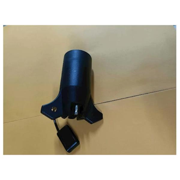 TWRRT1116 7-4 Way Flat Adaptor - Black