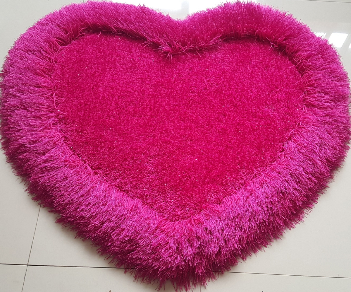 Picture of Amazing Rugs H1903 28 x 32 in. Heart Shape Hand Tufted 4-in. Thick Shag Area Rug in Rose