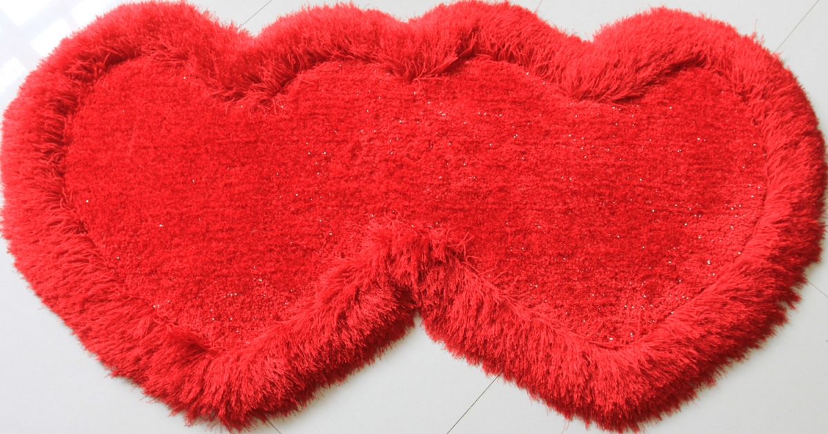 Picture of Amazing Rugs H2901 28 x 55 in. Double Heart Shape Hand Tufted 4-in. Thick Shag Area Rug in Red