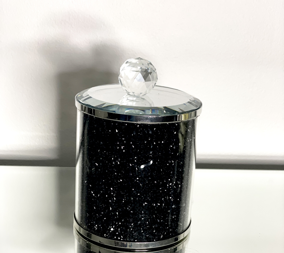 Picture of Amazing Rugs CAN1SB1120 Ambrose Exquisite Small Canister in Gift Box - Black Crushed Diamond Glass