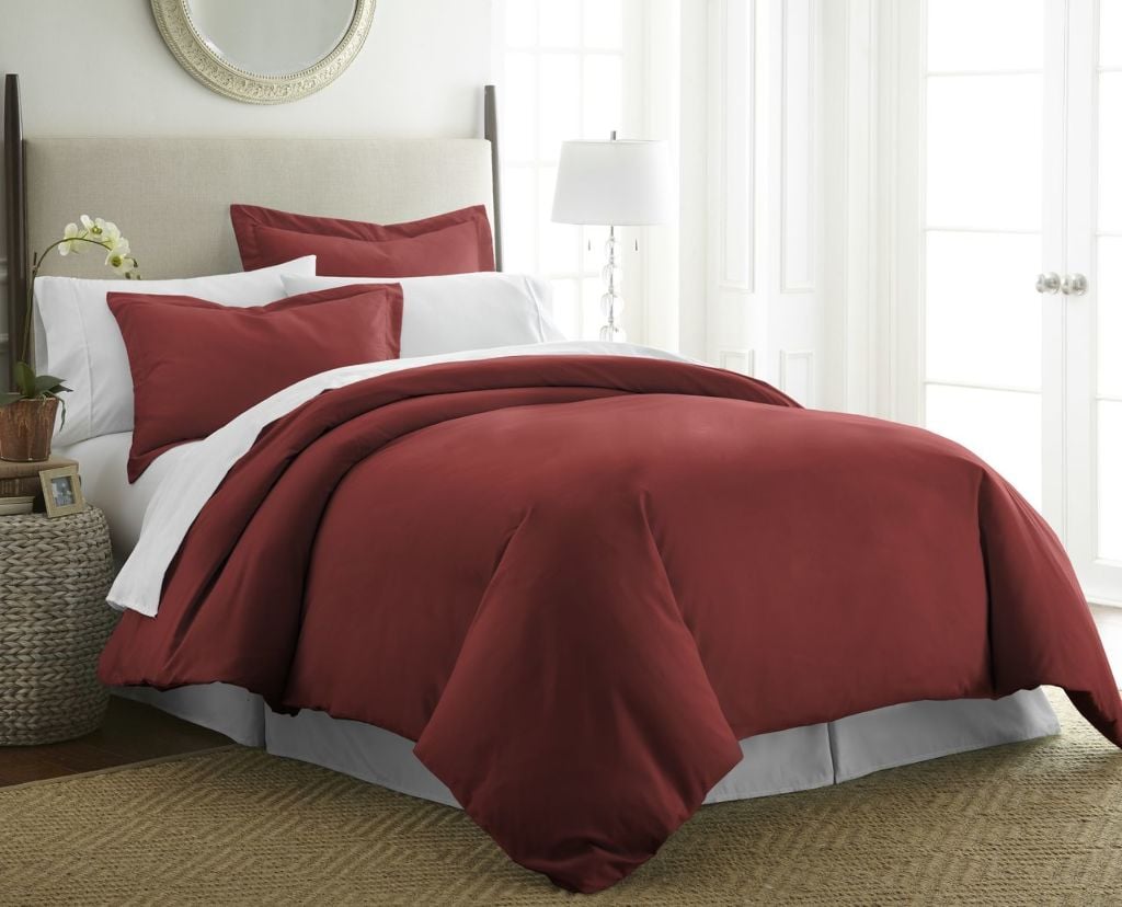 DDI 1946371 Queen-Full / Queen-Full Premium Ultra Soft 3 Piece Duvet Cover Set - Burgundy Case of 12
