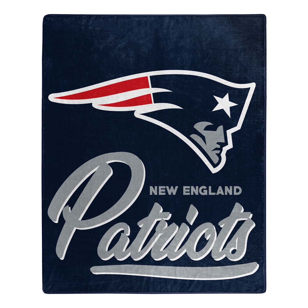 1NFL-07088-0076-RET New England Patriots Signature Raschel Throw Blanket - Red - 50 x 60 in. - Soft Plush Material