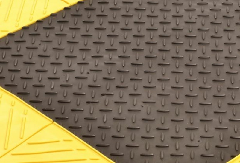 621S4272BY 42 x 72 in. Diamond Flex-Lok Solid Interlocking Floor Mat, Black & Yellow