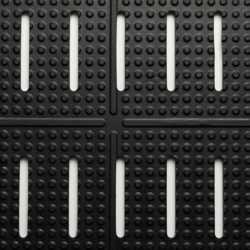 755S0034BL 3 x 4 ft. Niru Versa Runner Floor Protector Mat, Black