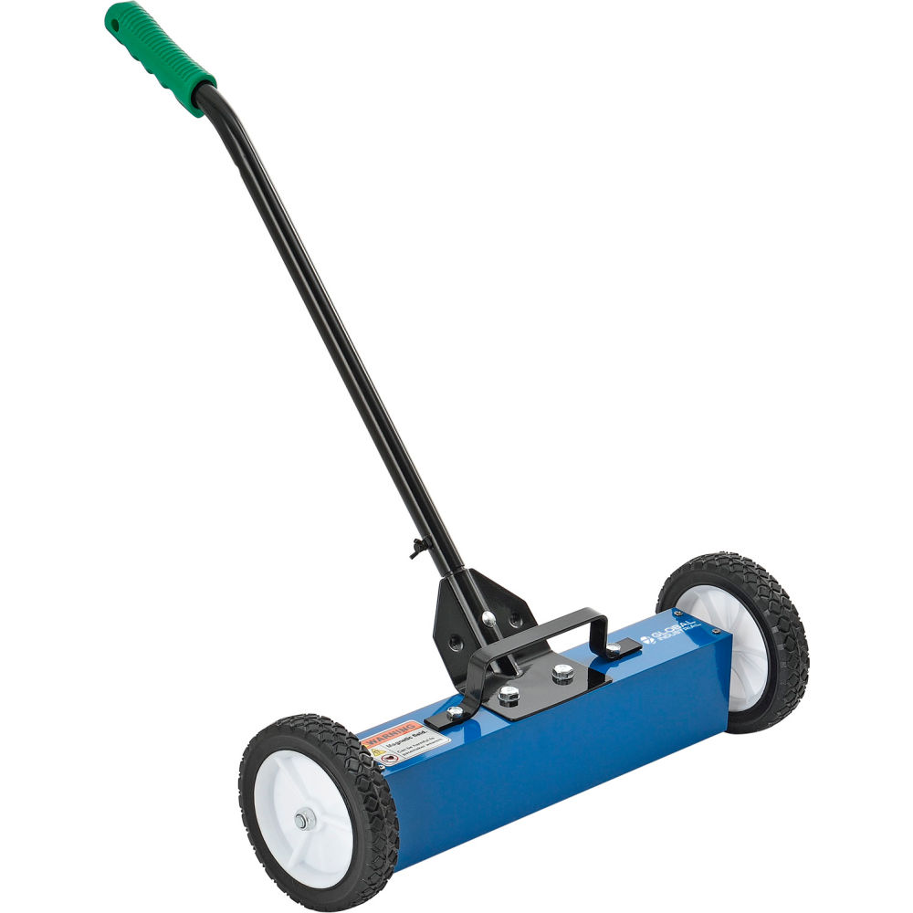 Global Industrial 641775 Magnetic Floor Sweeper 18 in. Cleaning Width