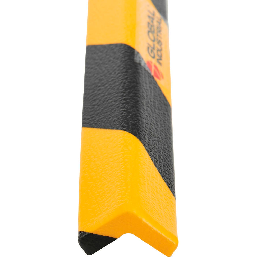 Global Industrial 670671 90-Degree Flat Shelf Bumper Guard Type E, Black & Yellow - 39.375 in.