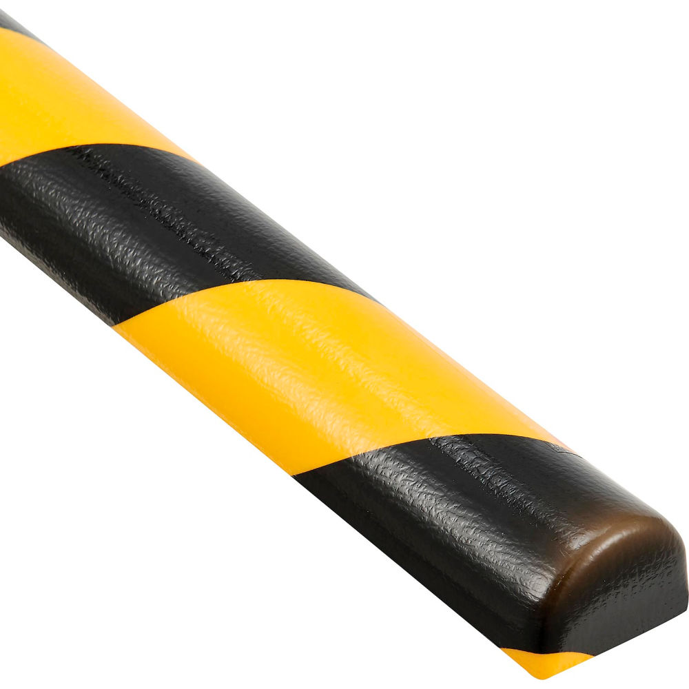 Global Industrial 670673 Surface Bumper Guard Type C, Black & Yellow - 39.375 in.