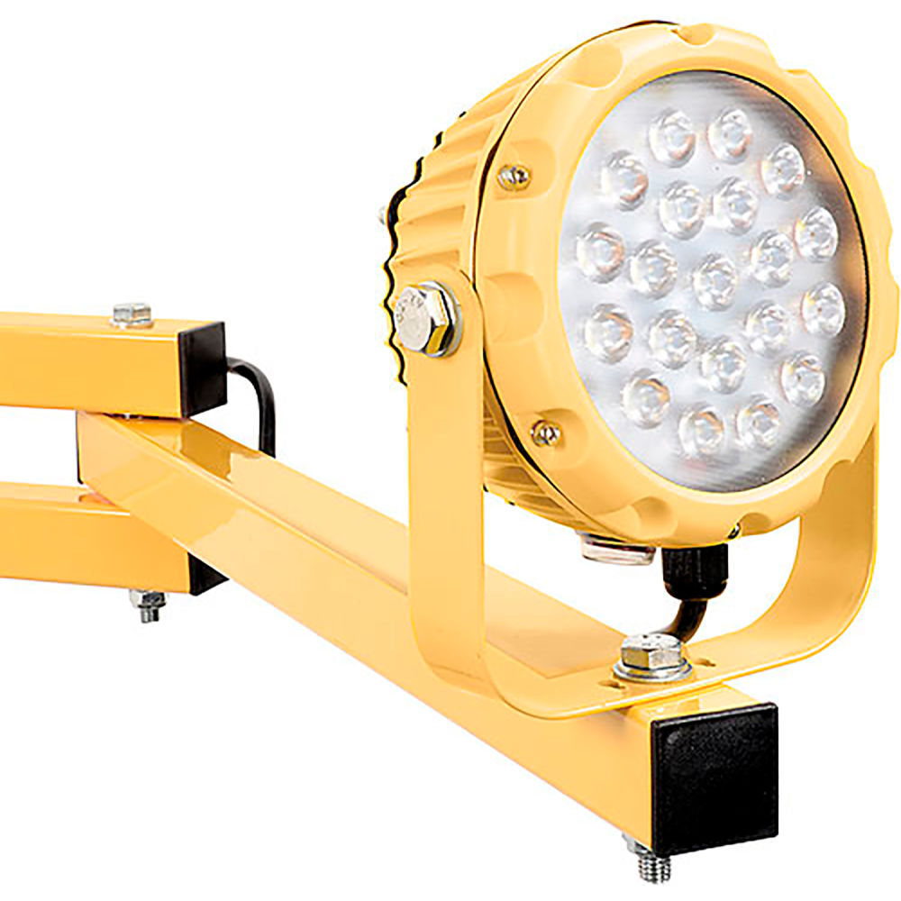 Picture of Global Industrial 761246 LED Dock Light with 60 in. Arm 40W 4900 Lumens 5000K On & Off Switch