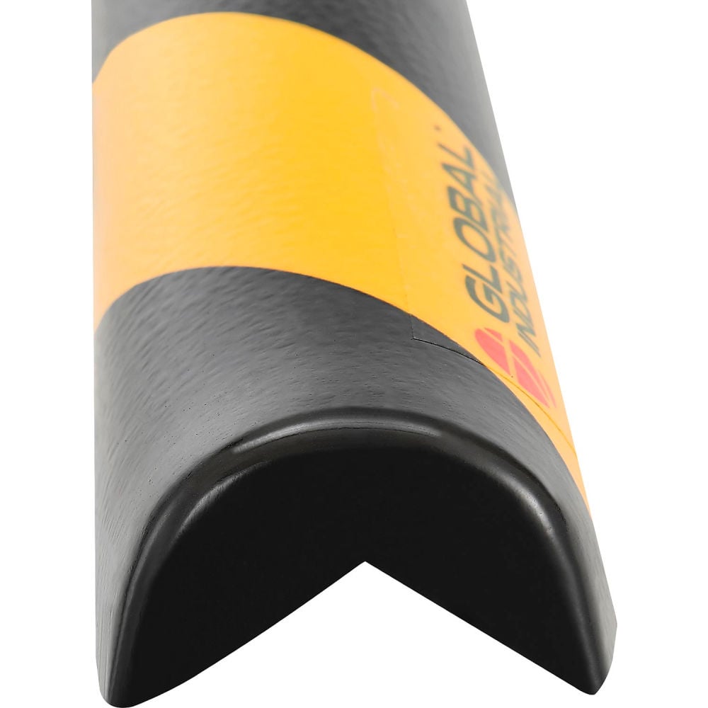Global Industrial 670669 90 deg Rounded Corner Bumper Guard Type A, Black & Yellow - 39.375 in.
