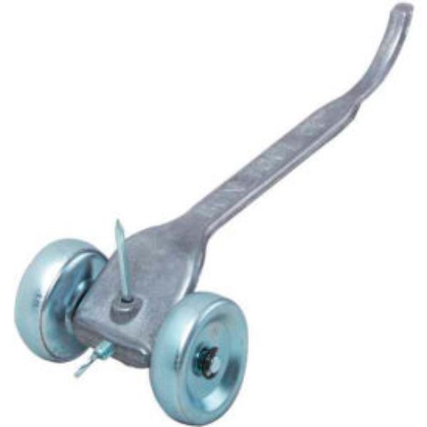 B607675 Skate Wheel Rakercontoured Handle