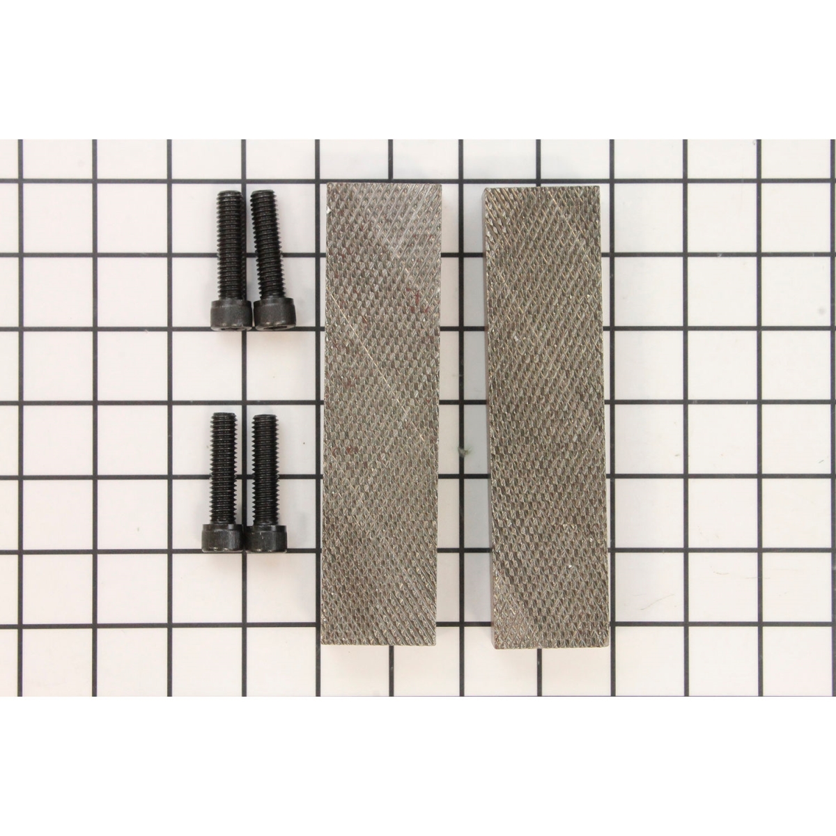 B3064639 Serrated Jaw Inserts Ser 600 - 2903280