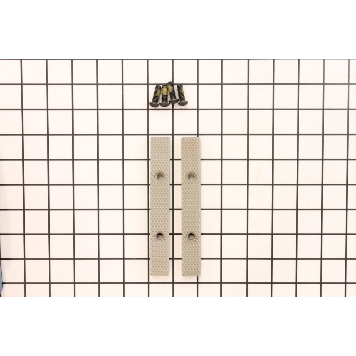 B3065376 Serrated Jaw Inserts 1755 - 2908070
