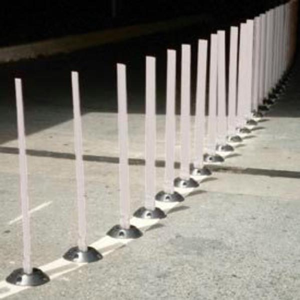 269112WH Surface Mount Flexible Stake - 36 in. - White