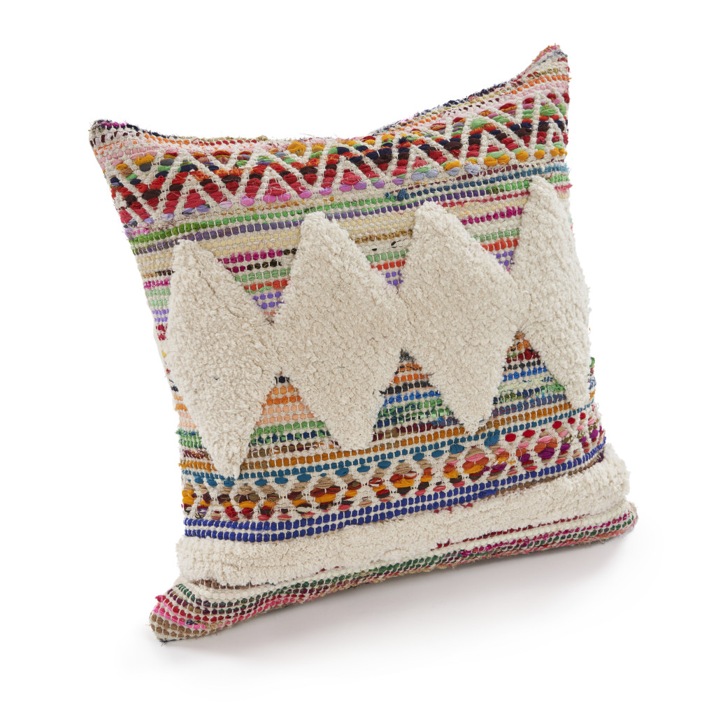 18 x 18 in. Blue & White Diamond Cotton Zippered Pillow