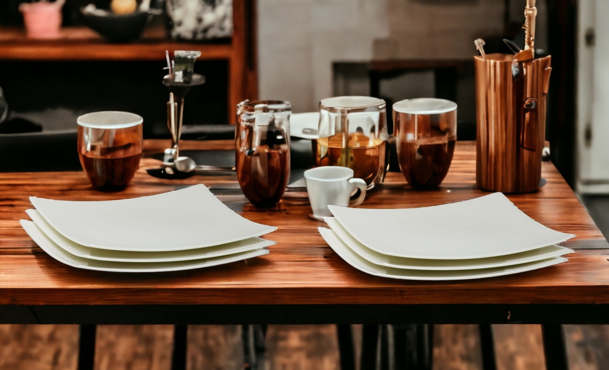 Picture of HomeRoots 483492 Square Bone China Service for Six Salad Plate Set, White - 6 Piece