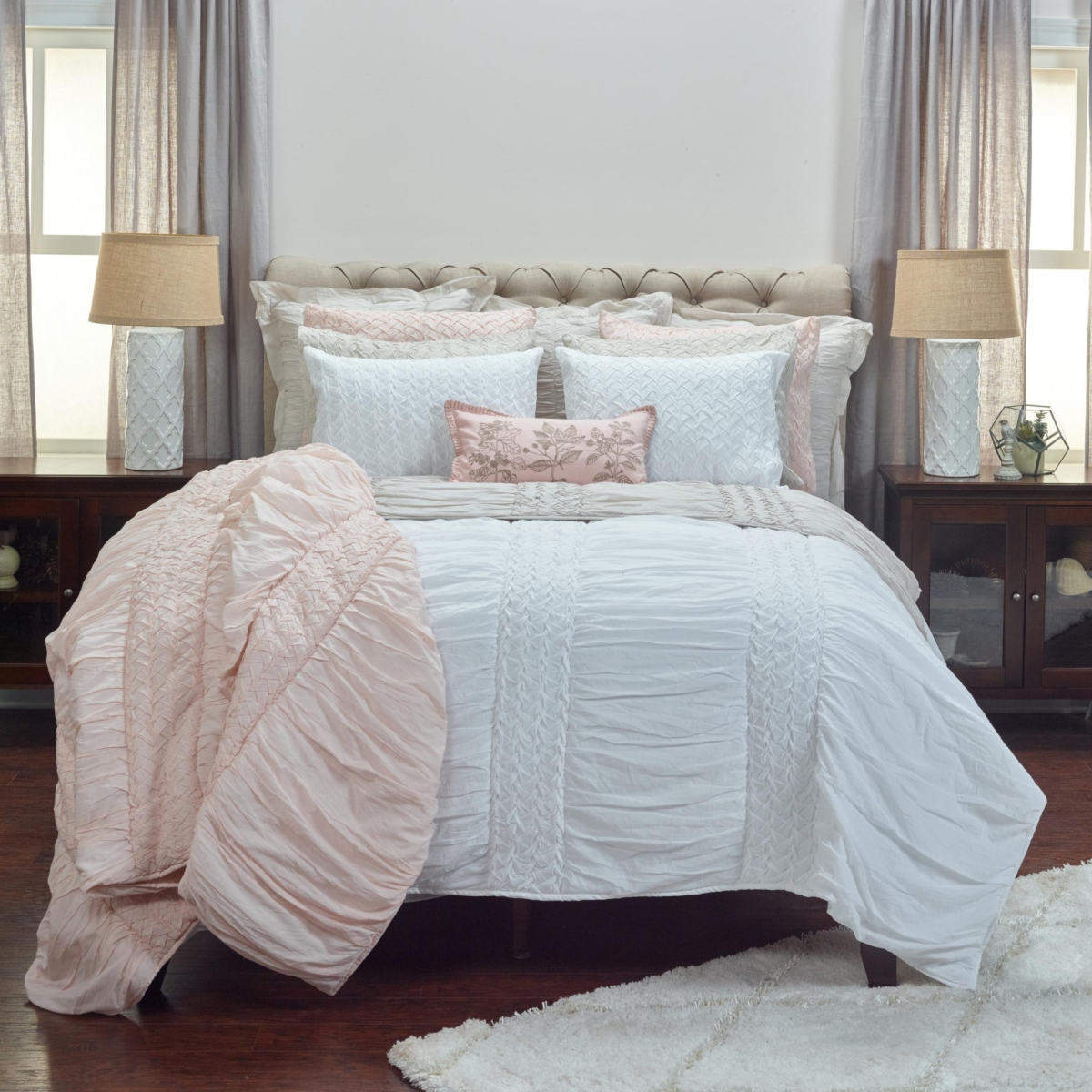 White Twin Size 100 Percent Cotton 300 Thread Count Machine Washable Down Alternative Comforter