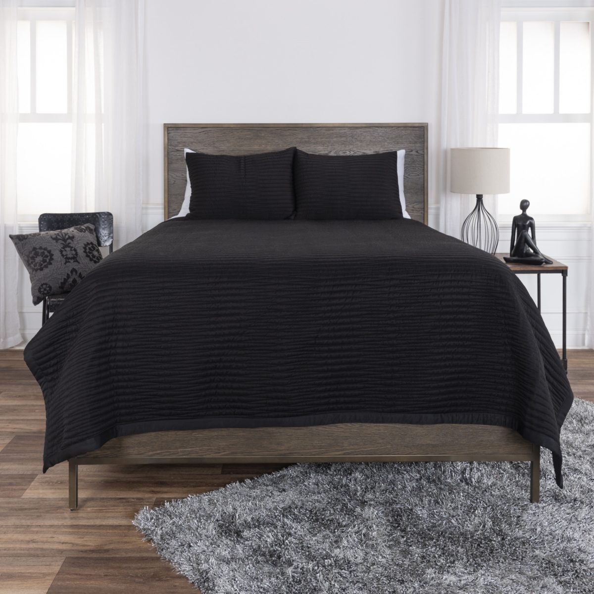 479927 Black Queen Size Microfiber 300 Thread Count Machine Washable Down Alternative Comforter
