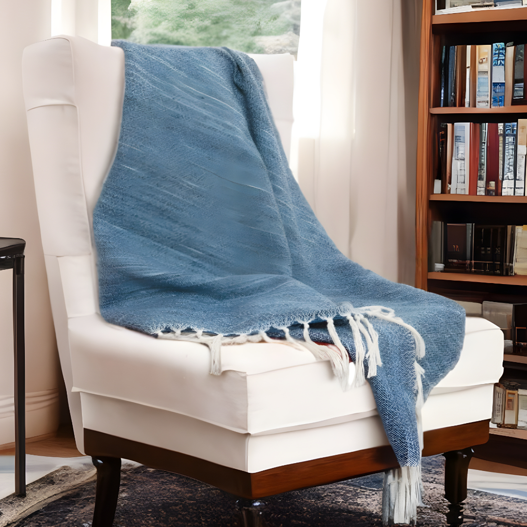 519090 Blue Woven 100 Percent PET Throw Blanket