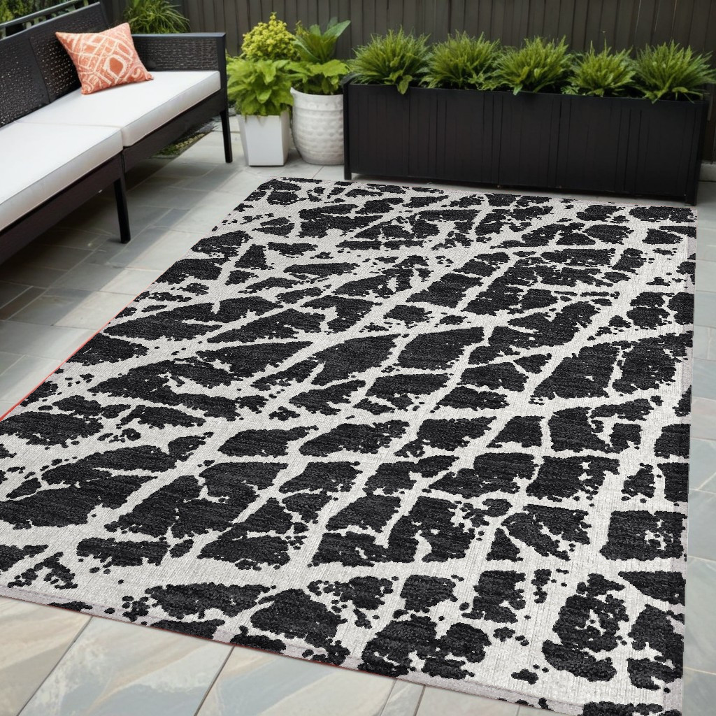 Abstract Black & White 5x8 ft. Washable Area Rug - Rectangle - Stain Resistant