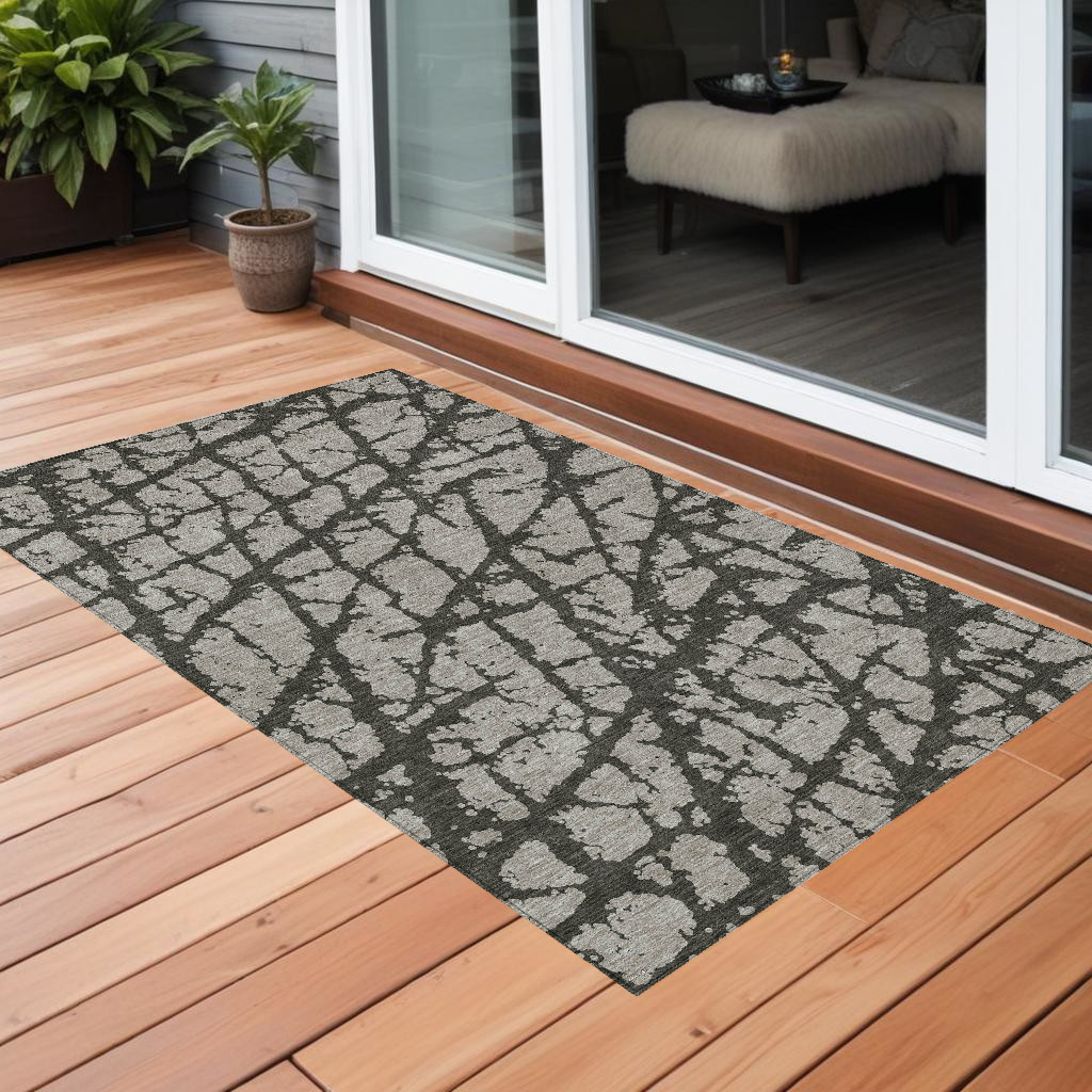 Gray & Black Abstract 3x5 ft. Machine Woven Area Rug - Washable & Non-Skid