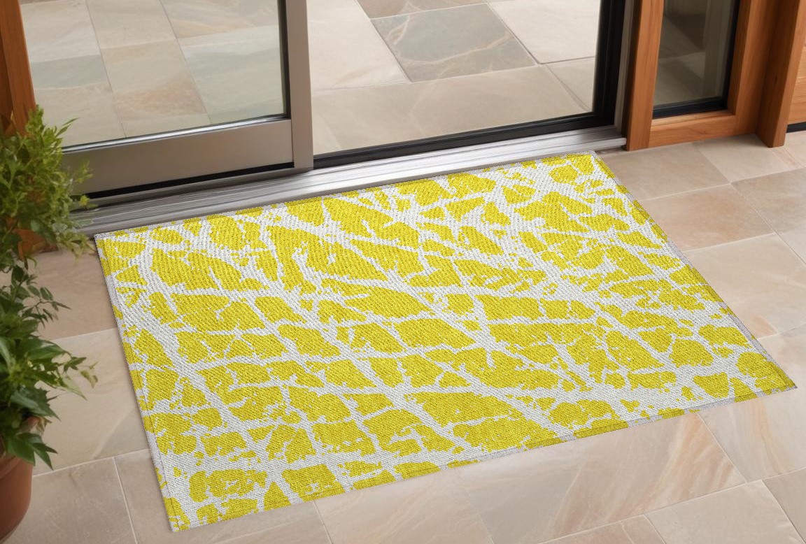 Yellow & White Abstract Washable Area Rug - 2 x 3 ft - Stain Resistant