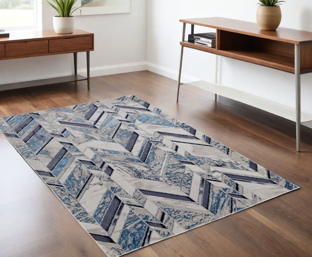 513926 4 x 6 ft. Ivory & Blue Chevron Power Loomed Distressed Rectangle Area Rug