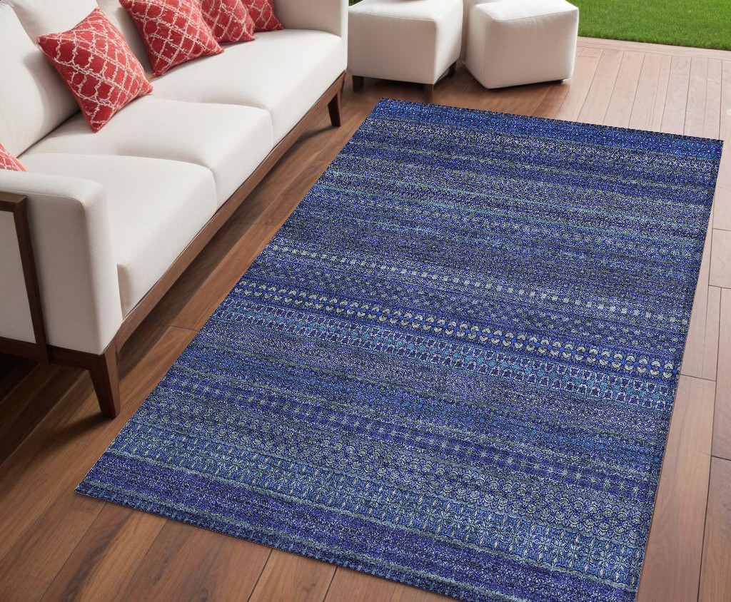 560748 5 x 8 ft. Navy Blue Striped Washable Non Skid Indoor Outdoor Rectangle Machine Woven Area Rug