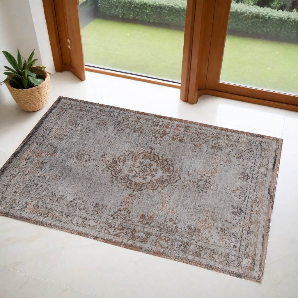 548346 3 x 5 ft. Gray & Beige Medallion Non Skid Rectangle Machine Woven Area Rug