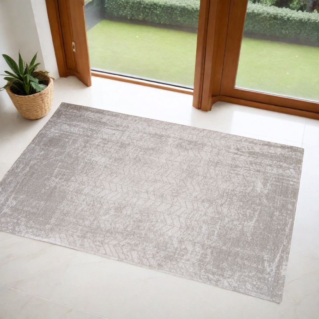548564 3 x 5 ft. Gray & White Chevron Non Skid Rectangle Machine Woven Area Rug
