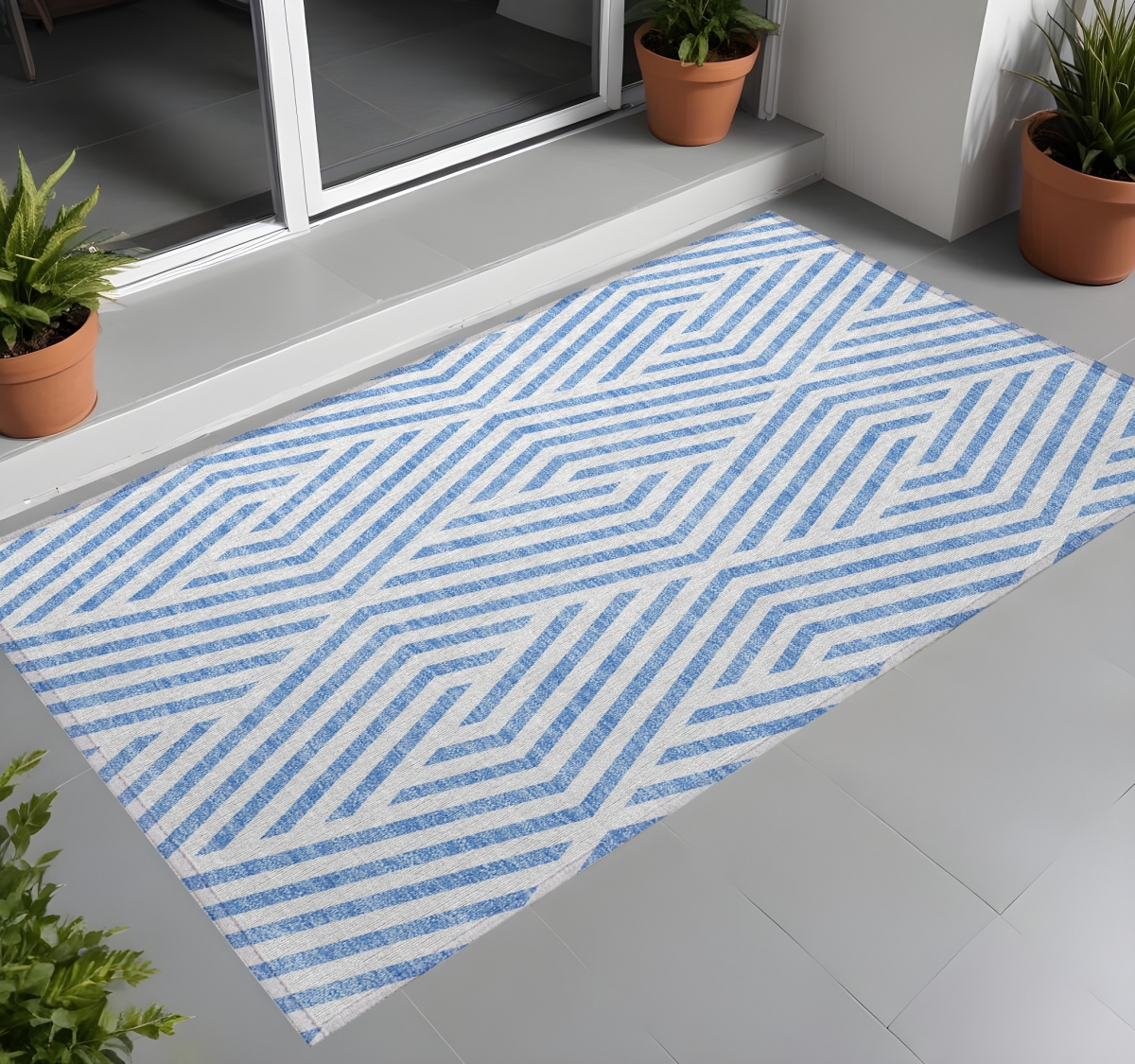 Blue & Ivory Geometric Area Rug - 3 x 5 ft. - Machine Washable - Stain Resistant
