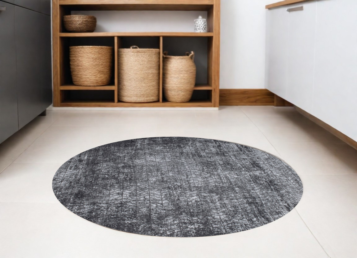 548426 5 ft. Black & Gray Round Chevron Non Skid Machine Woven Area Rug