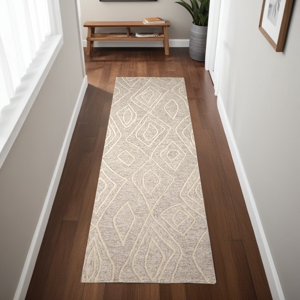 511872 8 ft. Ivory & Tan Geometric Hand Tufted Runner Rug